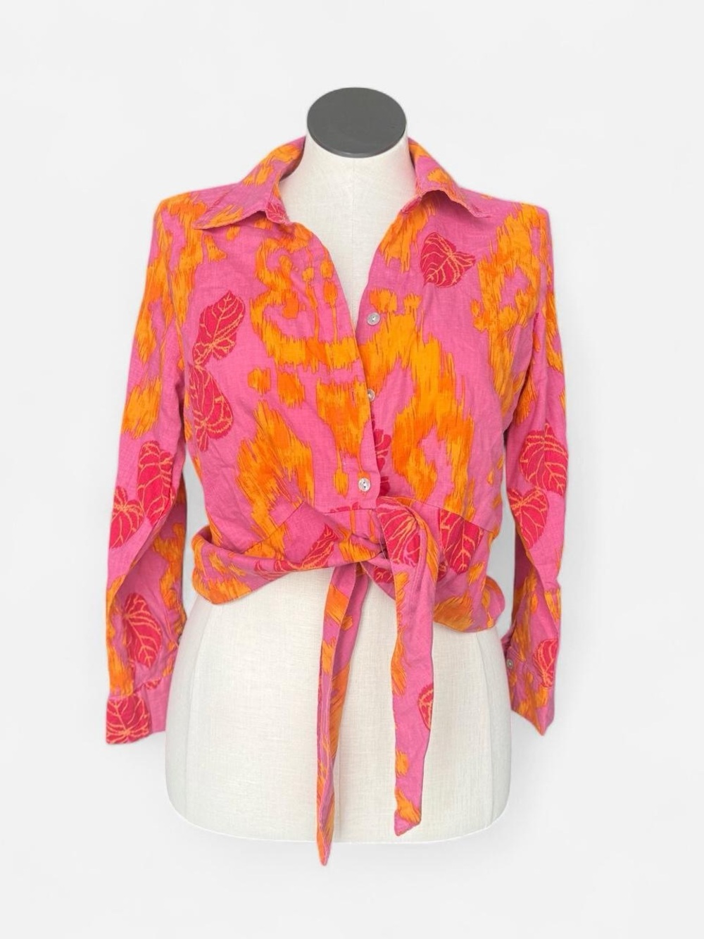 Christian Siriano Women’s Pink and Orange Tie-Front Tropical  Button Down Shirt